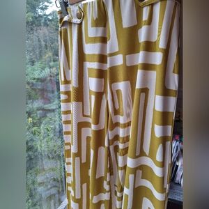 Sfera Collection Fluid Wide Leg Pants Mustard Geometric Print Medium